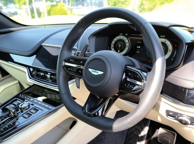 Aston Martin DBX V8 Silver #21