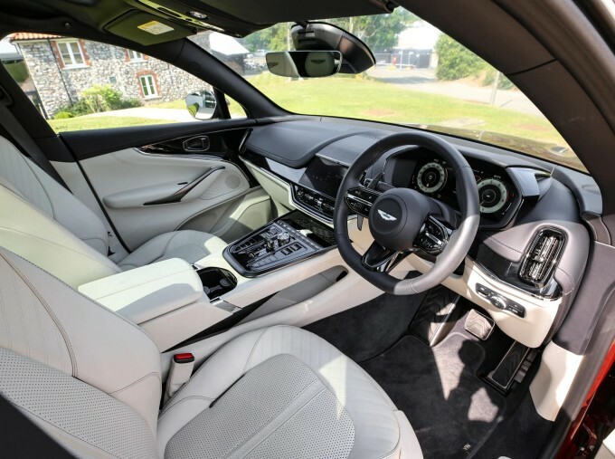 Aston Martin DBX 4.0 V8 707 Euro 6 5-Door #3