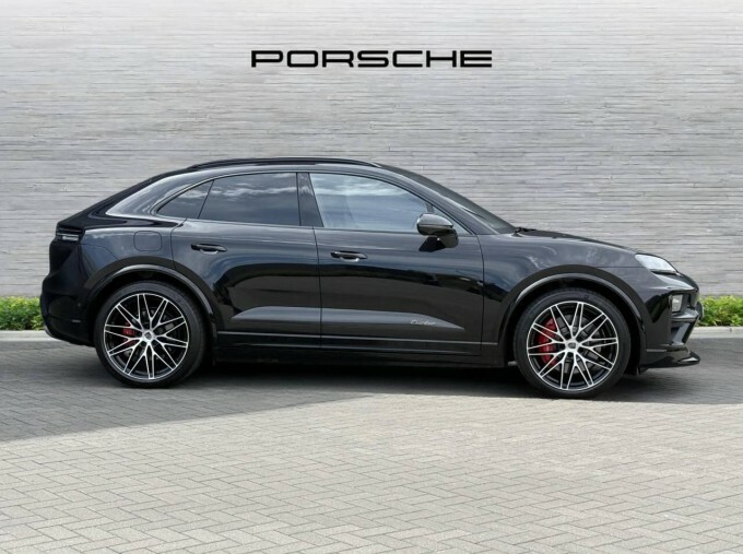 Porsche Macan 100Kwh Turbo WD75CGE Black #3