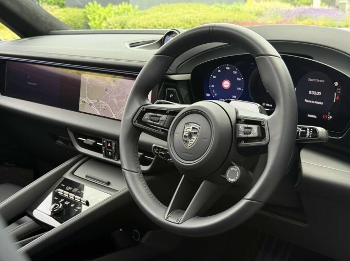 Porsche Macan 100Kwh Turbo WD75CGE Black #4