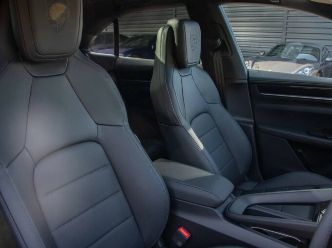 Porsche Macan 100Kwh 5-Door Grey #5