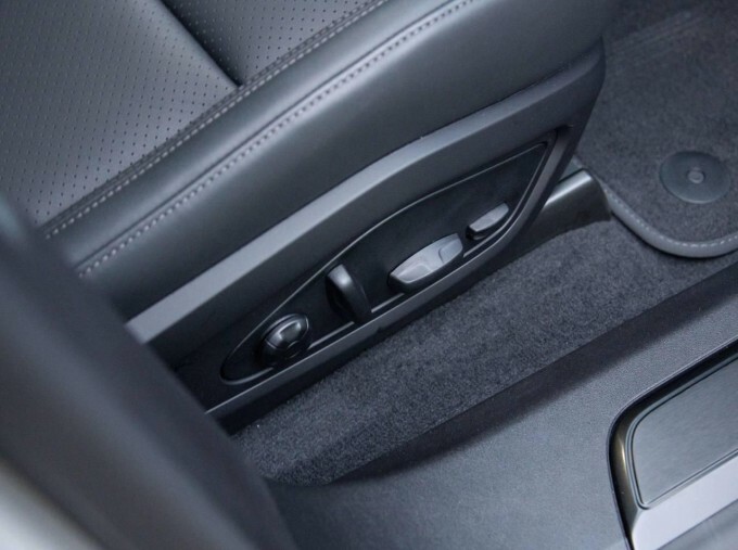 Porsche Taycan 320Kw 105Kwh Black Edition Rwd Grey #25