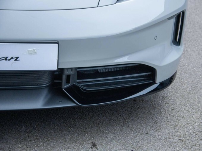 Porsche Taycan 320Kw 105Kwh Black Edition Rwd Grey #13