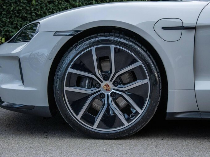 Porsche Taycan 320Kw 105Kwh Black Edition Rwd Grey #17