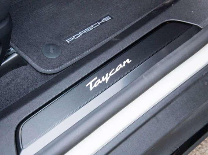 Porsche Taycan 320Kw 105Kwh Black Edition Rwd Grey #26