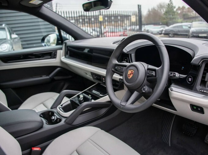 Porsche Cayenne 3.0T V6 Tiptronics 4Wd Euro 6 5-Door Blue #4