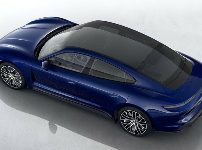 Porsche Taycan Performance Plus 93.4Kwh Rwd 4-Door Blue #4