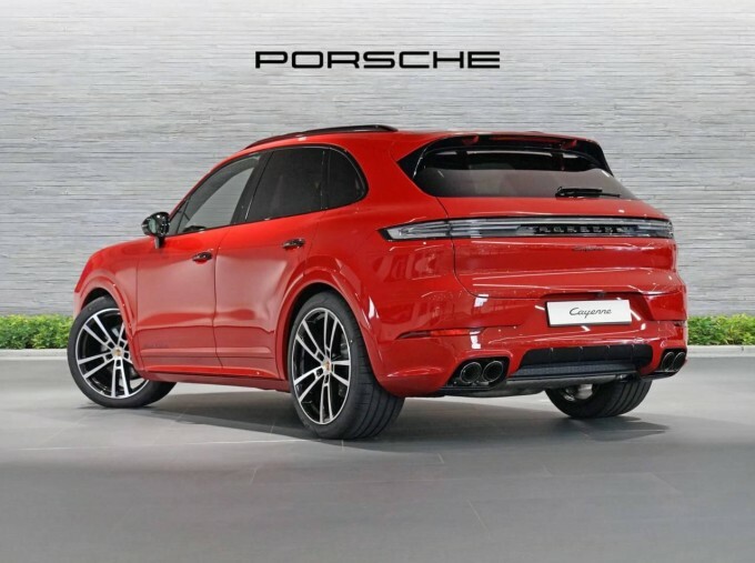 Porsche Cayenne 3.0T V6 Black Edition Tiptronics 4Wd Euro 6 5-Door Red #2