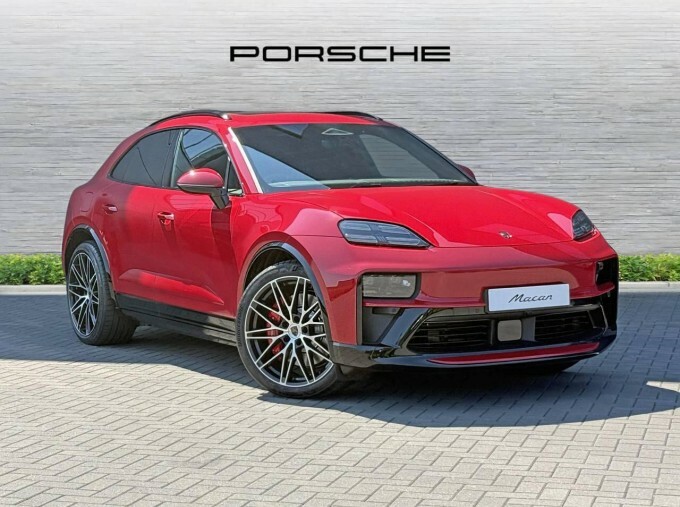 Porsche Macan 100Kwh Turbo Red