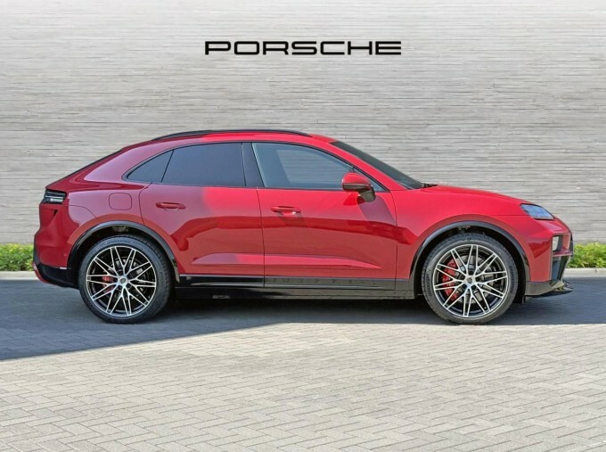Porsche Macan 100Kwh Turbo Red #3