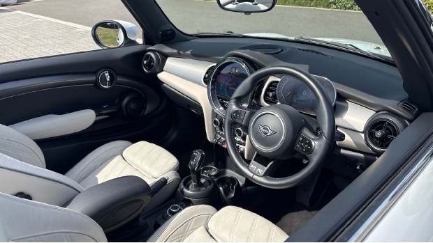 Mini Convertible 2.0 Cooper S Exclusive Steptronic Euro 6-Door White #6