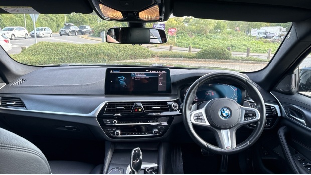 BMW 5 Series 530E 12Kwh M Sport Touring Steptronic Euro 6 YK23VUZ Blue #4