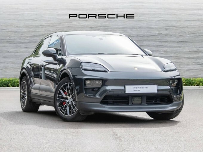 Porsche Macan 100Kwh 4S Grey