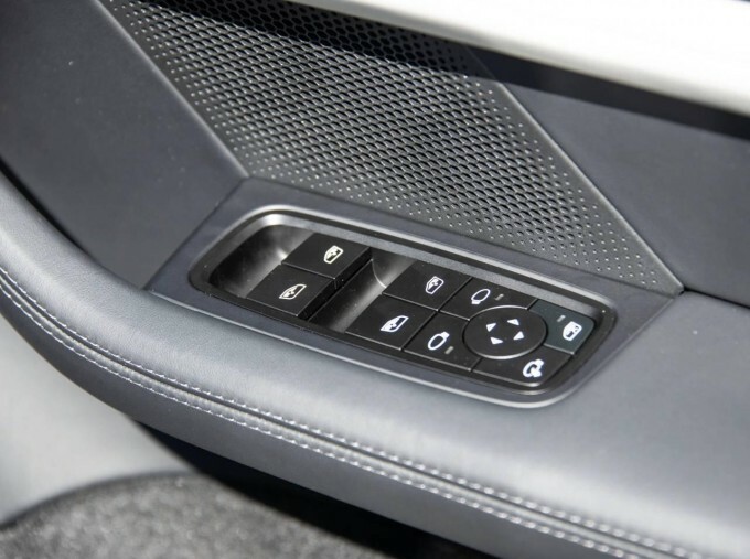 Porsche Taycan 320Kw 105Kwh Black Edition Rwd Grey #28