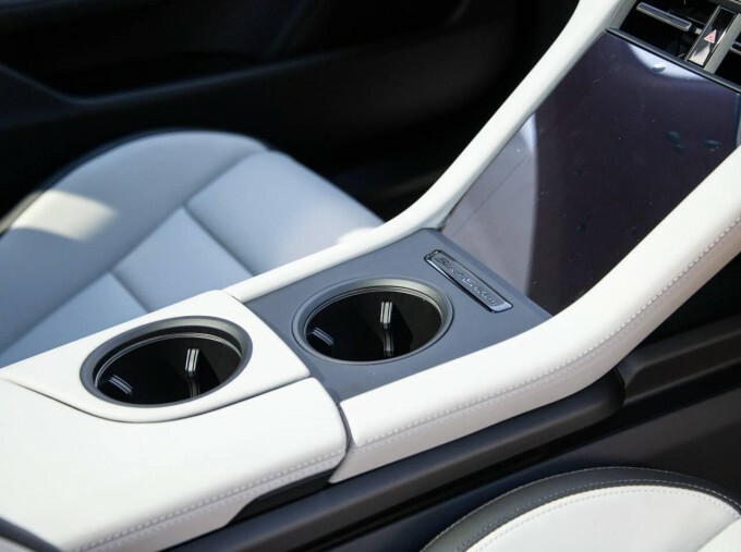 Porsche Taycan 320Kw 105Kwh Black Edition Rwd Grey #30