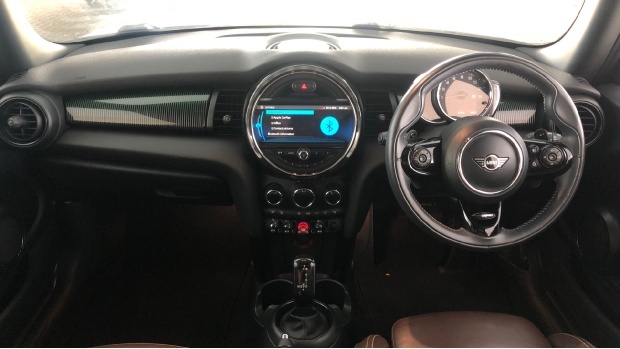 Mini Hatch Cooper S 60 Years Edition Steptronic Euro 6 GC19EHD Green #4