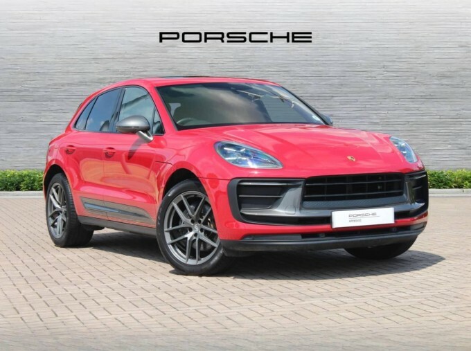 Porsche Macan T Pdk Euro 6 Red