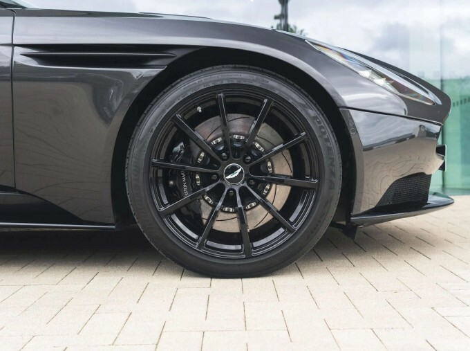 Aston Martin DB11 V12 Biturbo Amr Euro 6 2-Door Silver #4