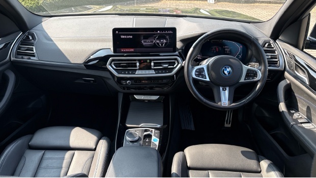 BMW iX3 80Kwh M Sport MD73XGM Black #4