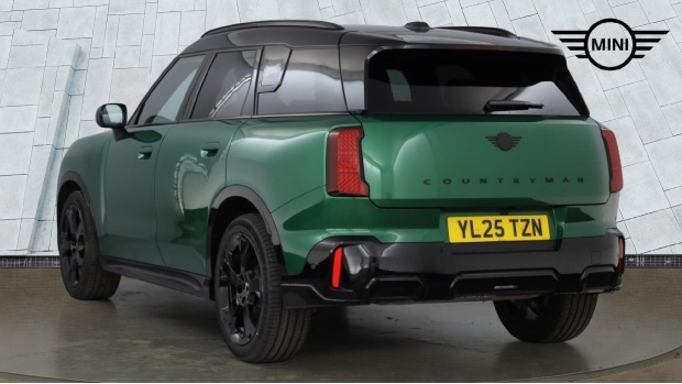 Mini Countryman 1.5C Mhev Sport Dct Euro 6 5-Door Green #2