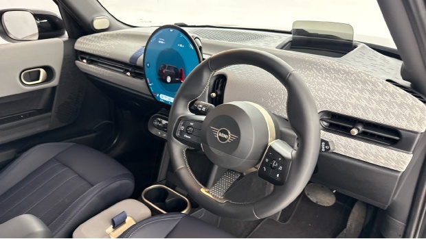 Mini Hatch 1.5C Exclusive Steptronic Euro 6 YK75ATG Black #6