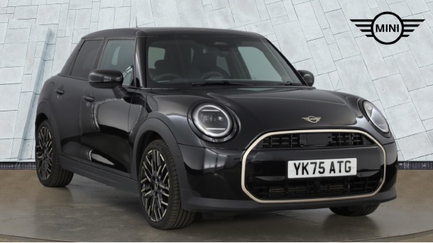 Mini Hatch 1.5C Exclusive Steptronic Euro 6 Black