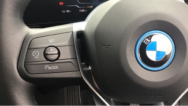 BMW iX1 Suv Green #17