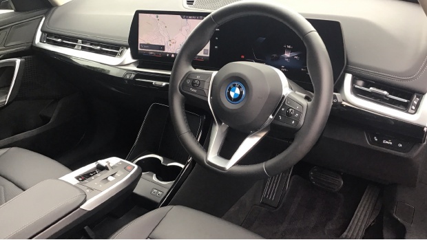 BMW iX1 Suv Green #6