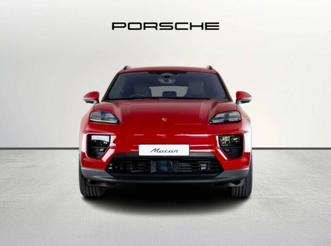 Porsche Macan 100Kwh 5-Door Red #6