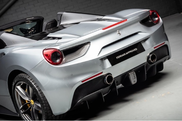 Ferrari 488 2dr Auto #33