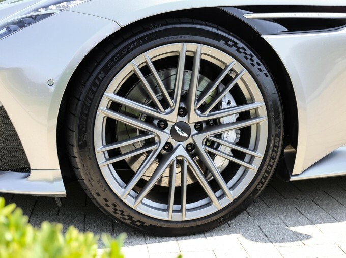 Aston Martin DB12 4.0 V8 Volante Euro 6 2-Door WX26VTL Silver #4