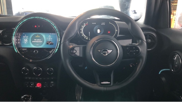 Mini Hatch Cooper Sport Steptronic Euro 6 WN73KTG Red #5