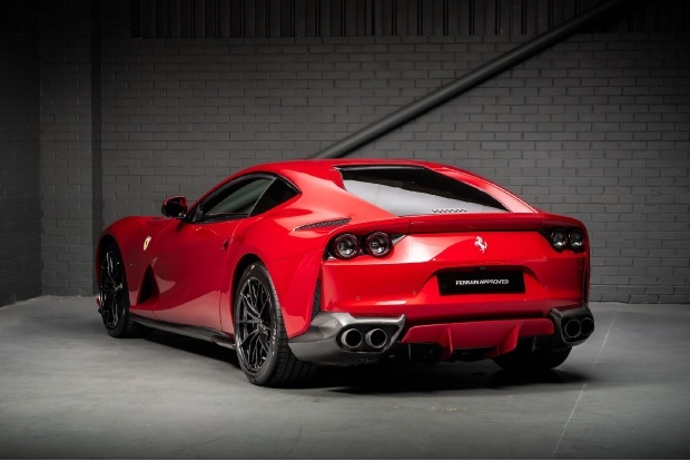 Ferrari 812 Superfast Automatic #8
