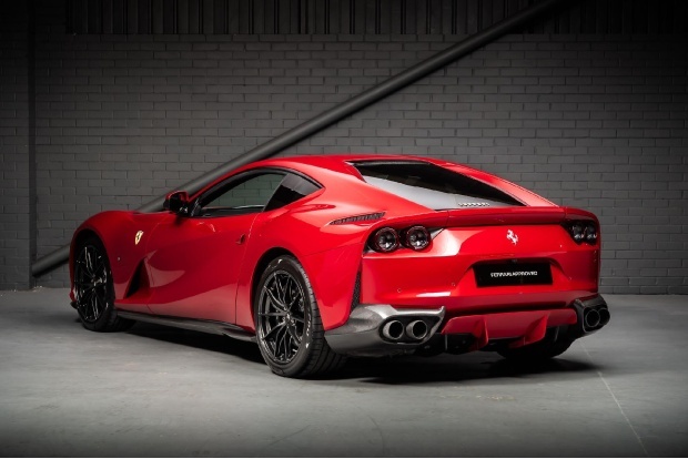 Ferrari 812 Superfast Automatic #9
