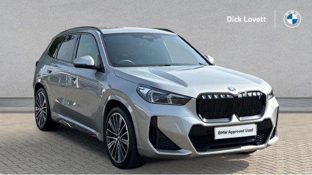 BMW iX1 30 66.5Kwh M Sport Xdrive 11Kw Charger YB73TKK Silver