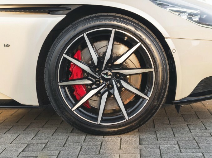 Aston Martin DB11 V12 Euro 6 2-Door White #3