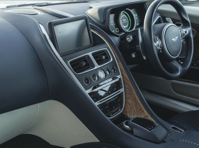 Aston Martin DB11 V8 #21