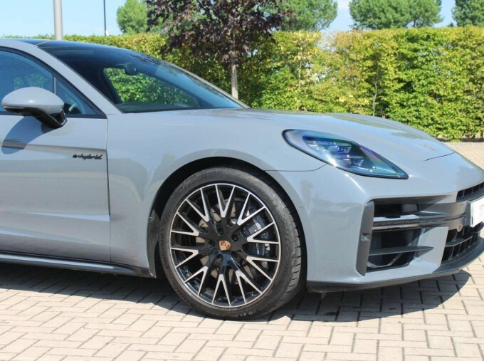 Porsche Panamera 4 E-hybrid Green #10