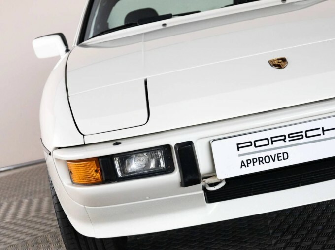 Porsche 924 2.5L S 160 Bhp Black #22