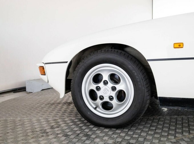 Porsche 924 2.5L S 160 Bhp Black #11