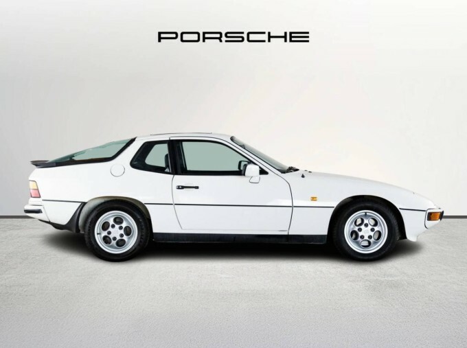 Porsche 924 S White #2