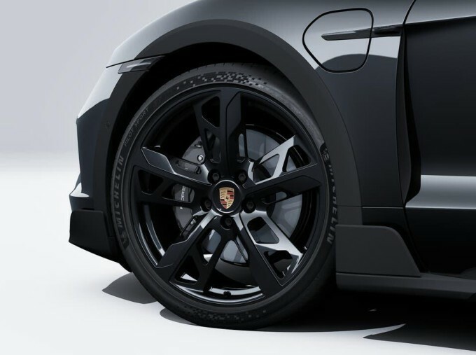 Porsche Taycan 4S Black #10