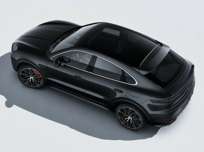 Porsche Cayenne 4.0 V8 E-hybrid 25.9Kwh Turbo Tiptronicswd Euro 6 Black #4