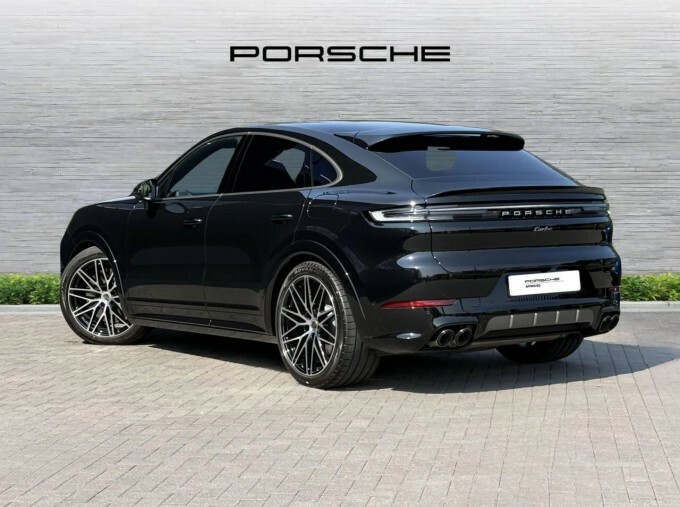Porsche Cayenne V8 E-hybrid 25.9Kwh Turbo Tiptronics Euro 6 CA25ONZ Black #2