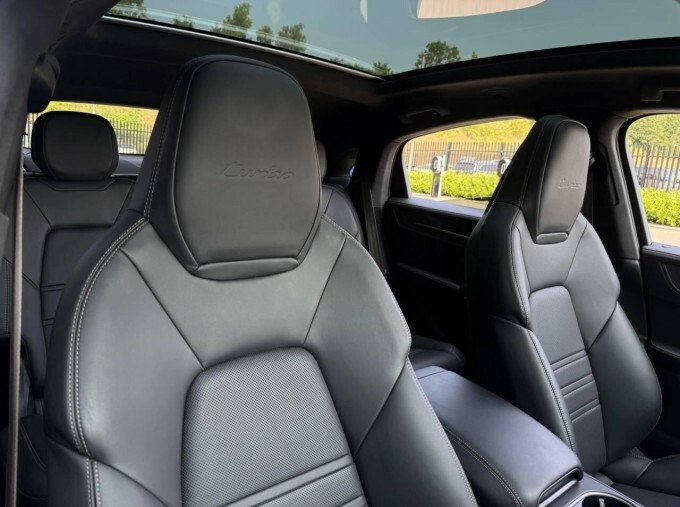 Porsche Cayenne V8 E-hybrid 25.9Kwh Turbo Tiptronics Euro 6 CA25ONZ Black #4
