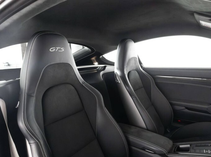Porsche 718 Cayman Coupe Blue #17