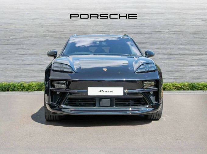 Porsche Macan 100Kwh Gts 4Wd 5-Door Black #6