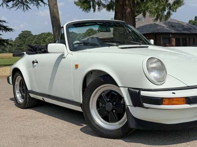 Porsche 911 Carrera 3.2 U809 Red #16