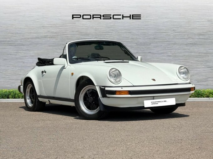 Porsche 911 Carrera 3.2 U809 Red #27