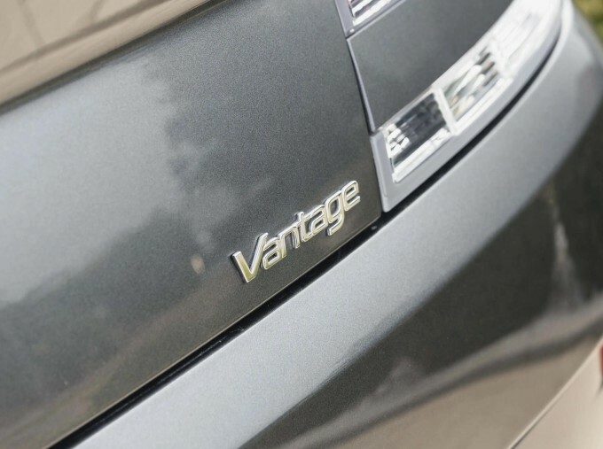 Aston Martin Vantage 2013 4.7 V8 Roadster 420 Bhp White #19